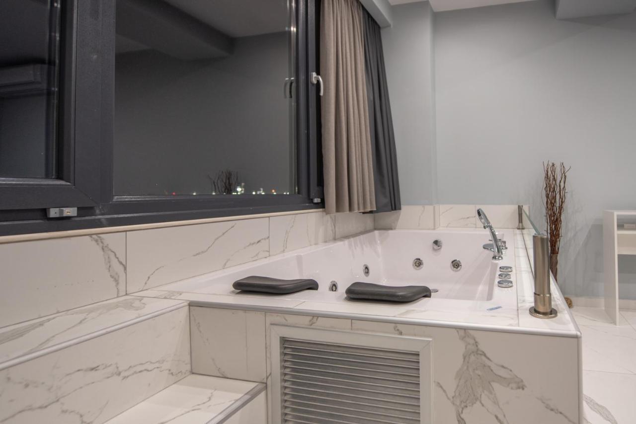 Sea & City Luxury Suite Thessalonique Extérieur photo