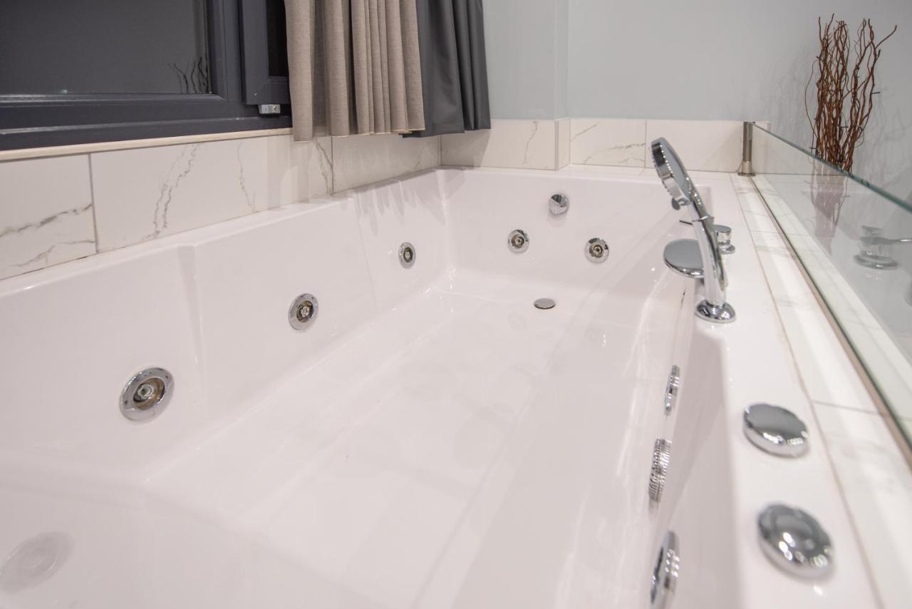Sea & City Luxury Suite Thessalonique Extérieur photo